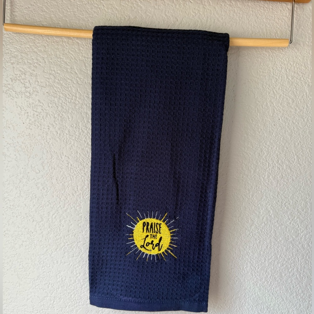 Praise the Lord Embroidered Kitchen Hand Towel New